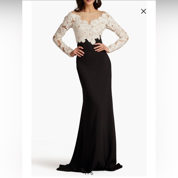Tadashi Shoji Dresses & Skirts - NEW Tadashi Shoji Black Gown with Ivory Lace Bodice Size 2
